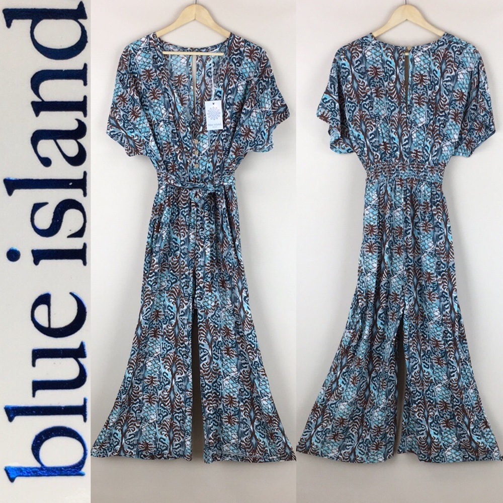 Blue Island Beach Pineapple Cropped Jumpsuit NWT